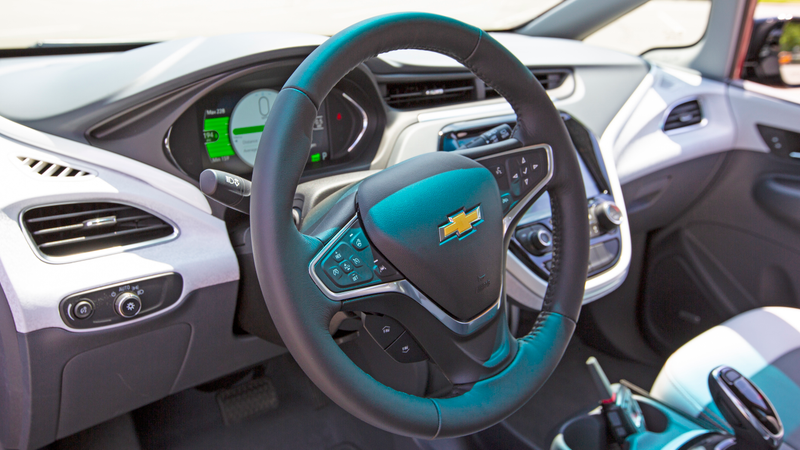 Illustration for article titled The 2018 Chevrolet Bolt EV Makes the Electric Car Feel Normal, and That’s the Point